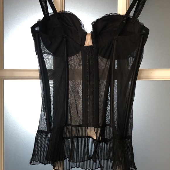 Sexy black corset - Picture 5 of 8